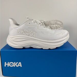 Hoka One One Clifton 10 Womens 9.5B Shoes White 1162031 WWH Running Walking Gym